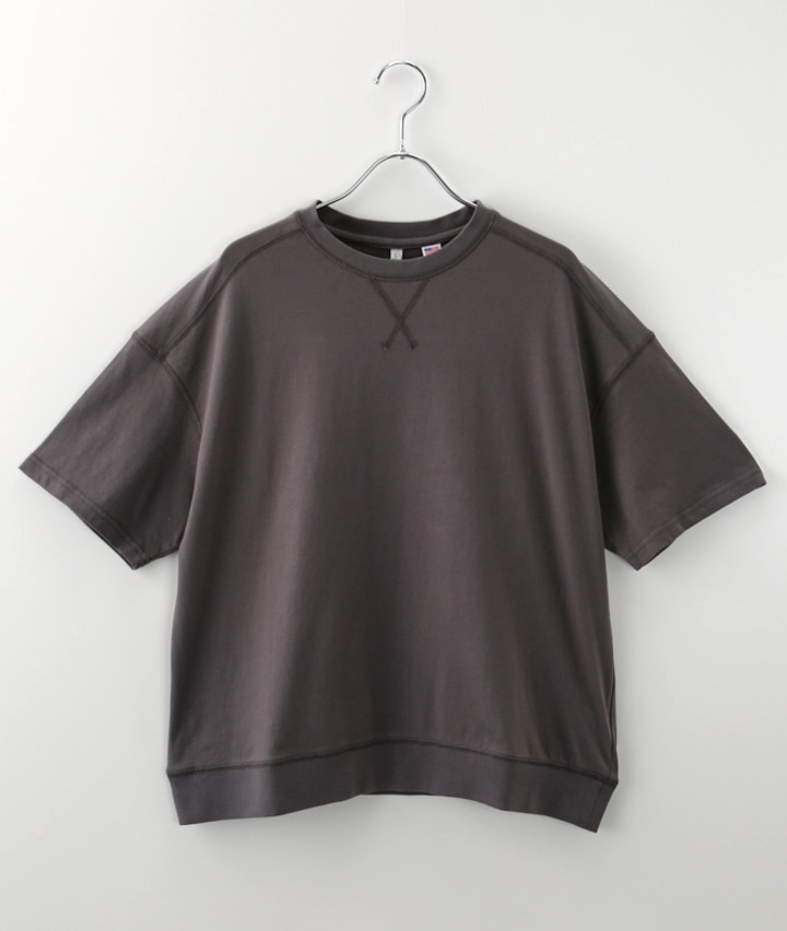 チャコルグレー