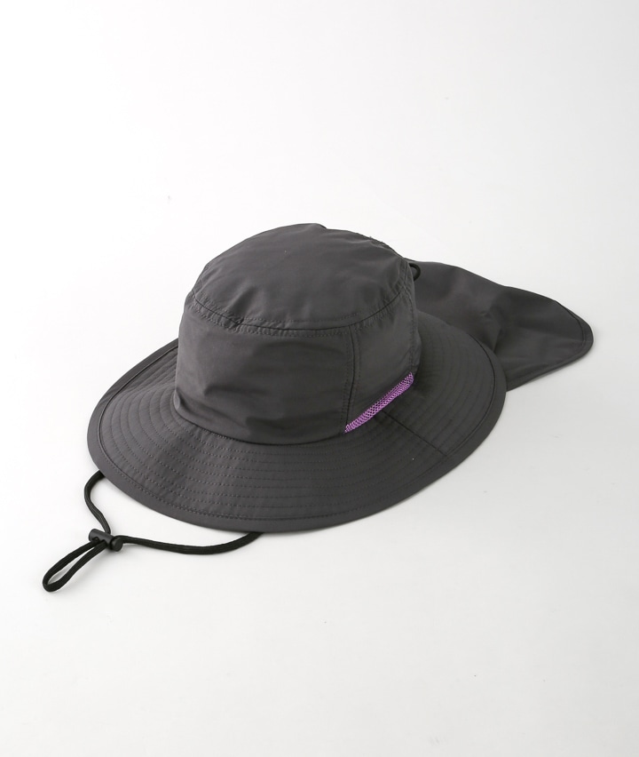 チャコルグレー