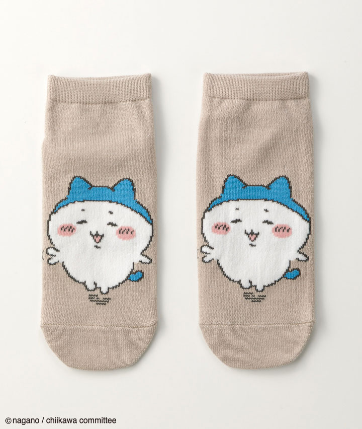 ベージュ