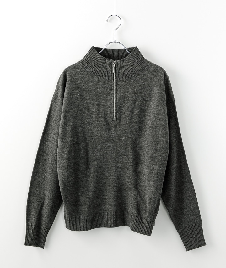 チャコルグレー