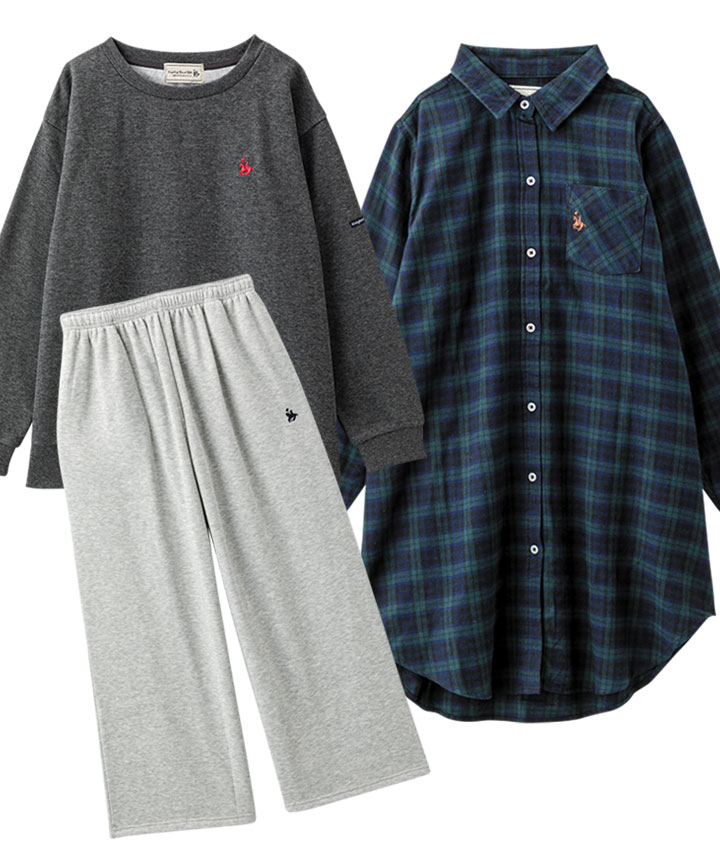 チャコルグレー