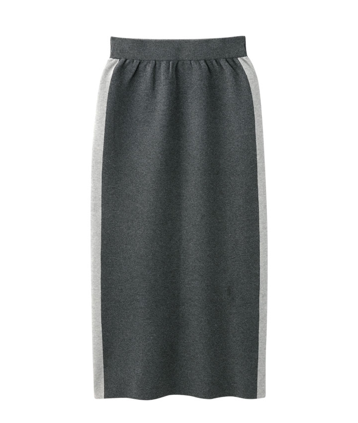 チャコルグレー