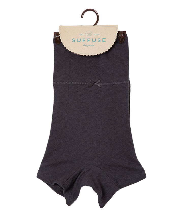 チャコルグレー