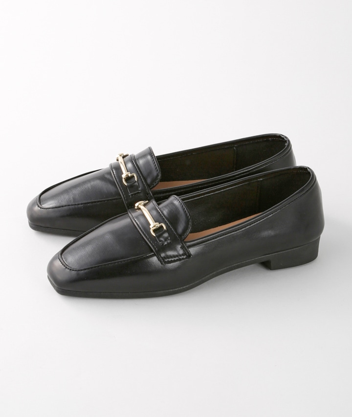 ビット使いローファーパンプス