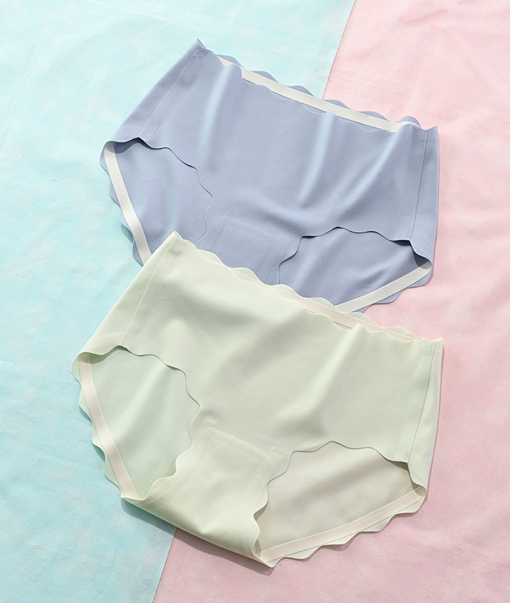 （ピタっと革命）スカラップカットシームレスショーツ