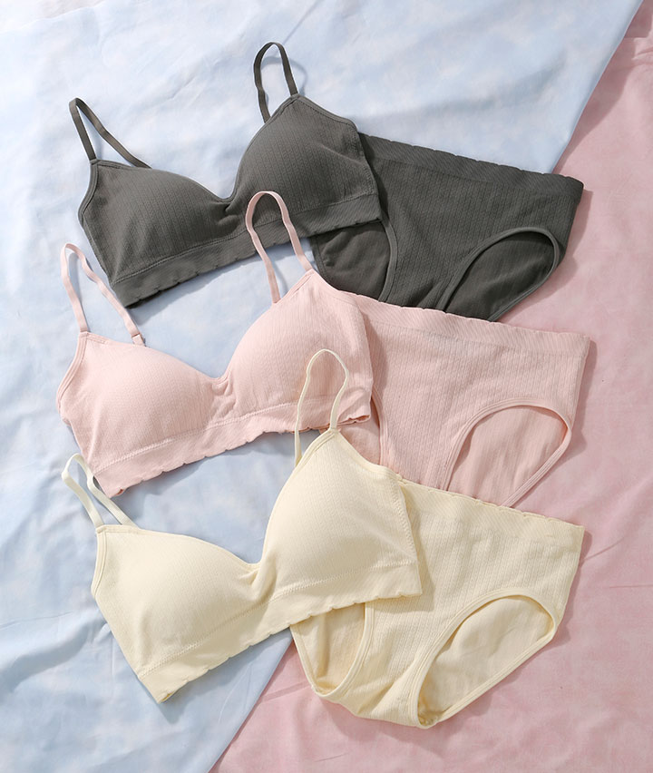 （今っぽブラセット）（成型編み）リブハーフトップ＆ショーツセット