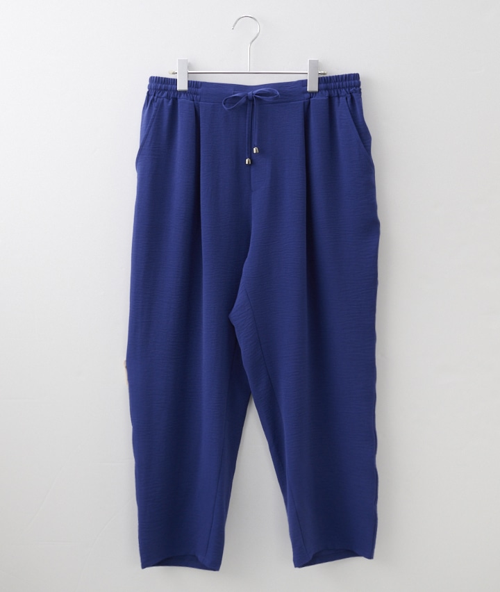 すっきりメイクテーパードパンツ