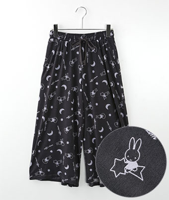 【ｍｉｆｆｙ】総柄プリント七分丈ワイドパンツ