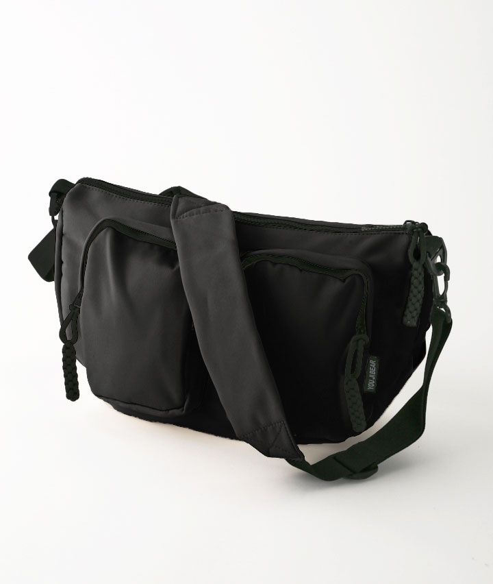 出ポケショルダーバッグ