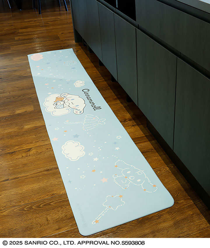 【サンリオキャラクターズ】（シナモロール）のんびりシナモンＰＶＣキッチンマット　４５ｘ２４０ｃｍ