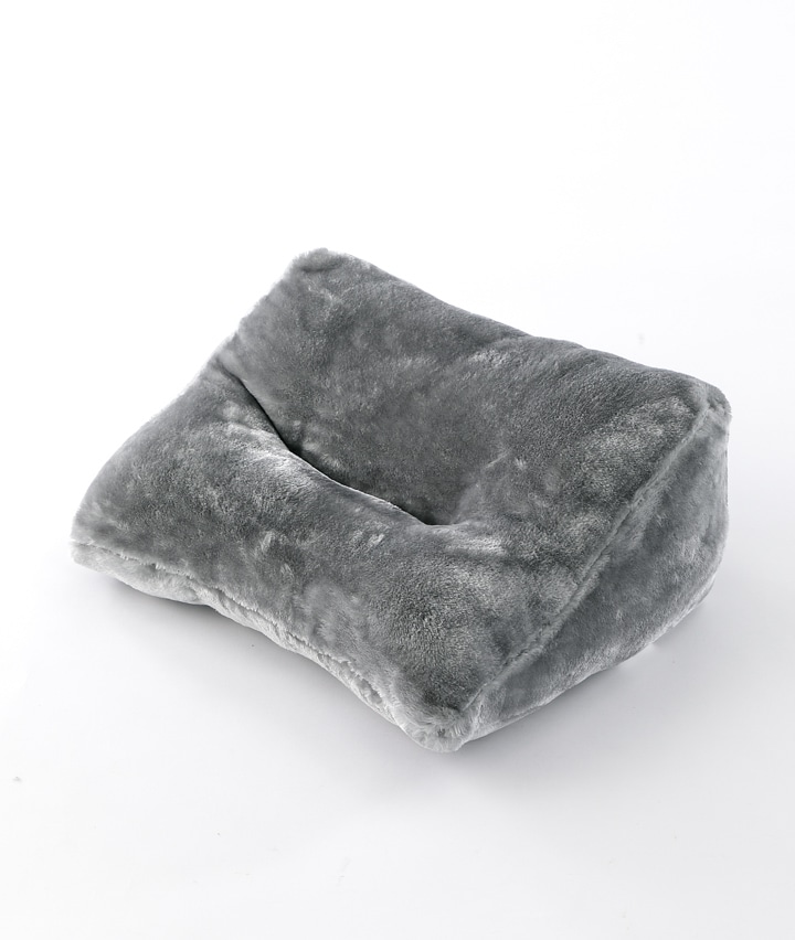 【Ｇｉｎｇｅｒのチカラ】（毛布風タッチ）三角クッション