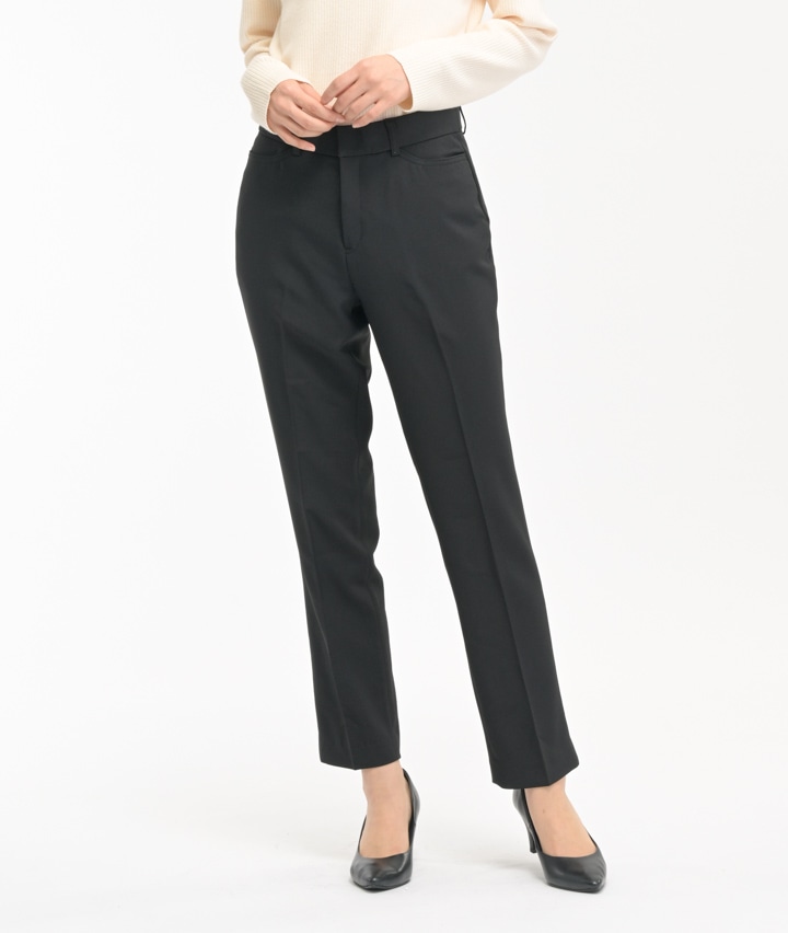 ベーシックなストレッチパンツ