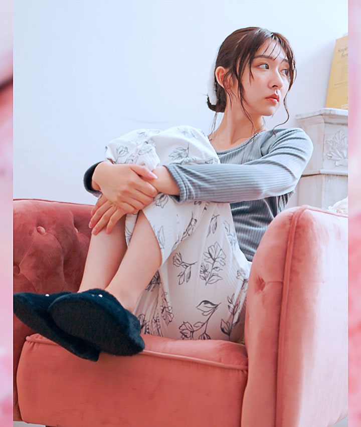 ふわとろプリントストレートパンツ