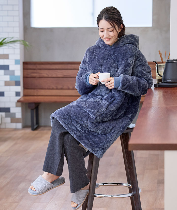 【グラフェン中わた】素早く、ずっと、ぽっかぽか。着る毛布