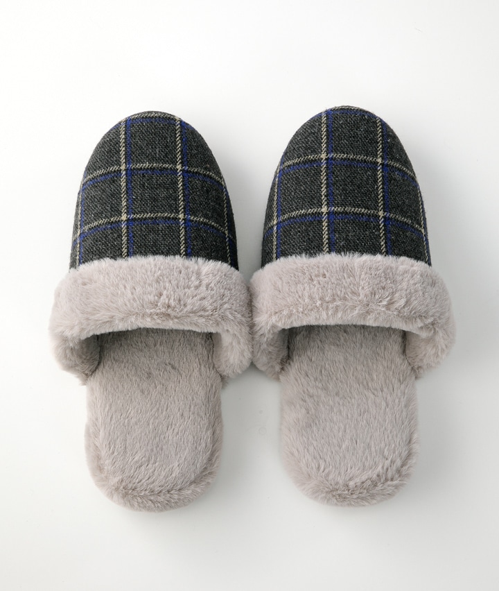 （ぐいっとかかとアップ）チェック柄ボアスリッパ　Ｌ