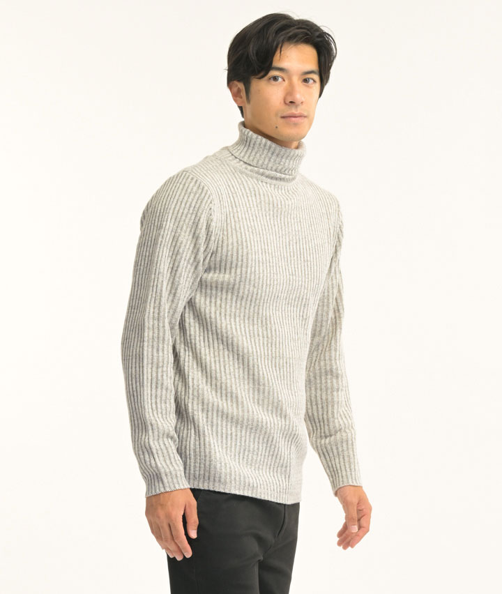リブタートルネックセーター